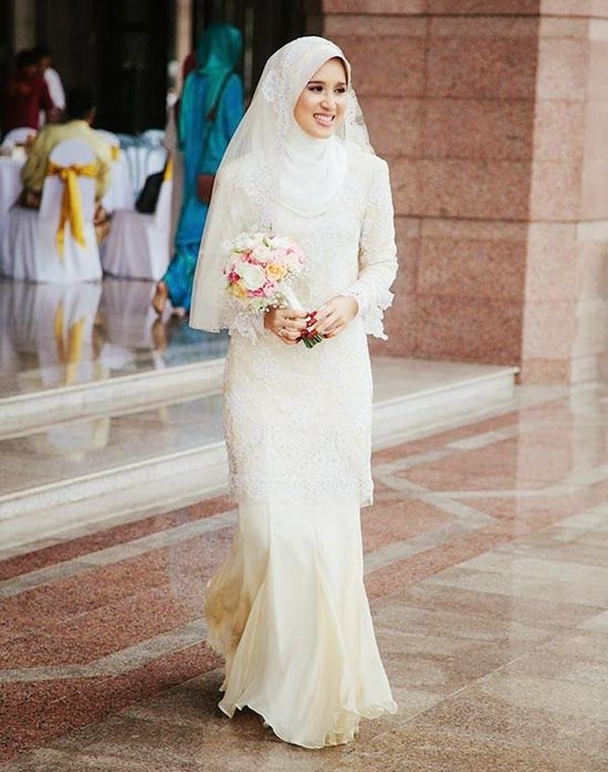 Muslim Wedding Dresses with Sleeves and Hijab