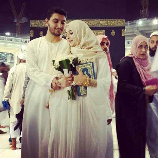 muslim couple in makka