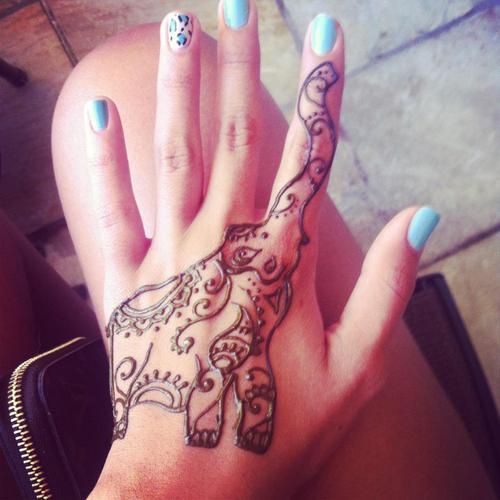 85+ Easy and Simple Henna Designs Ideas That You Can Do By Yourself.