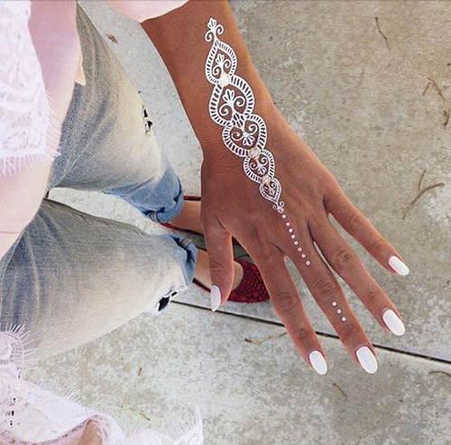 85+ Easy and Simple Henna Designs Ideas That You Can Do By Yourself.