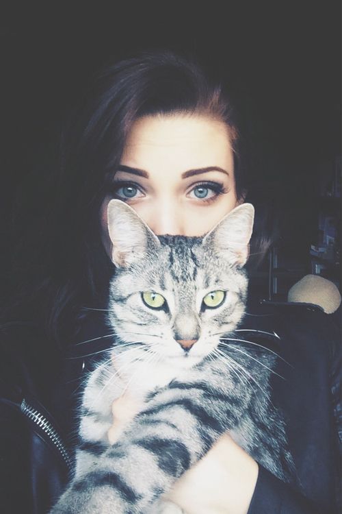 cute selfie poses with pet