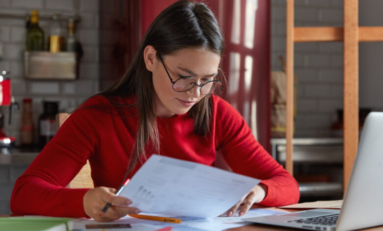checking-financial-records
