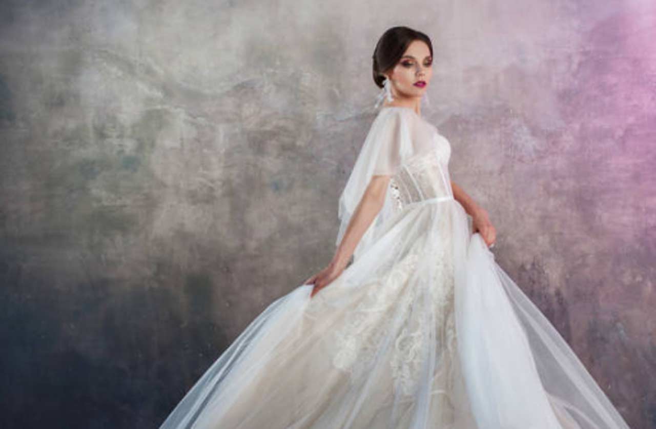 Fantasy VS Mystery Boho Wedding Dresses and Black Wedding Dresses for Different Atmosphere Feelings