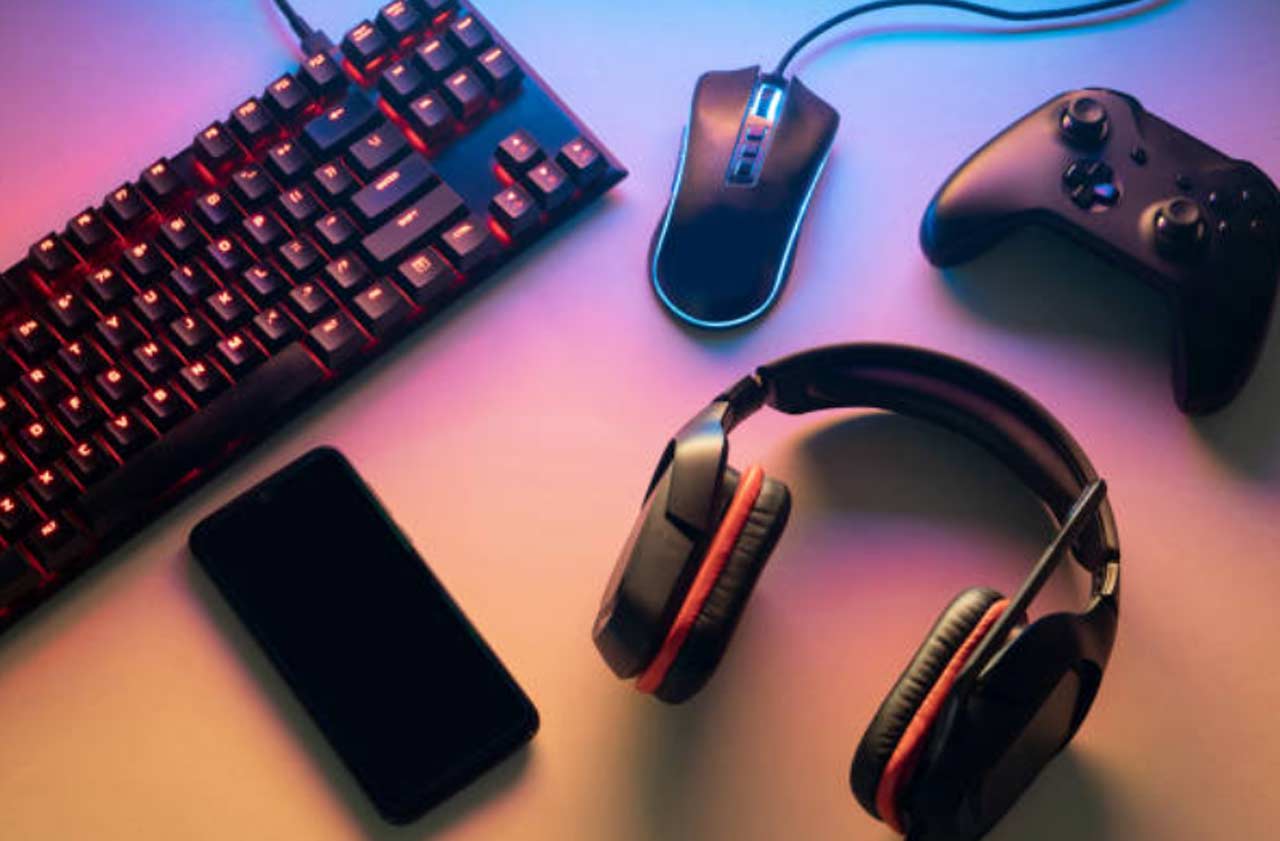 What's the Best Portable Handheld Gaming Device in India