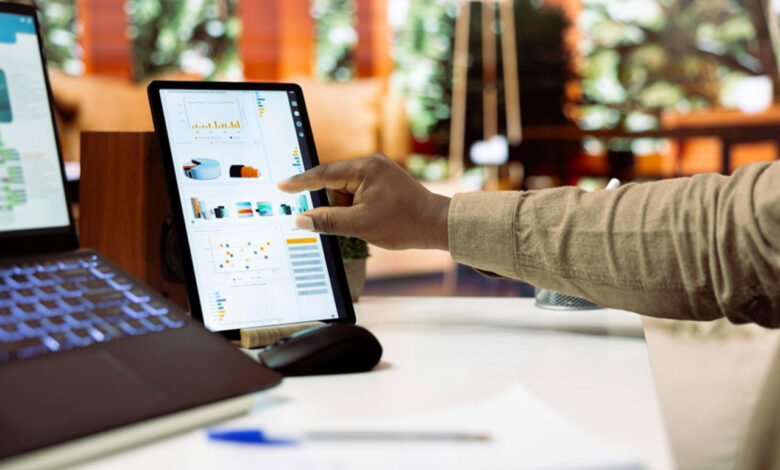 Data-Driven Service Experience: 5 Ways CRM Improves Response Time and Engagement