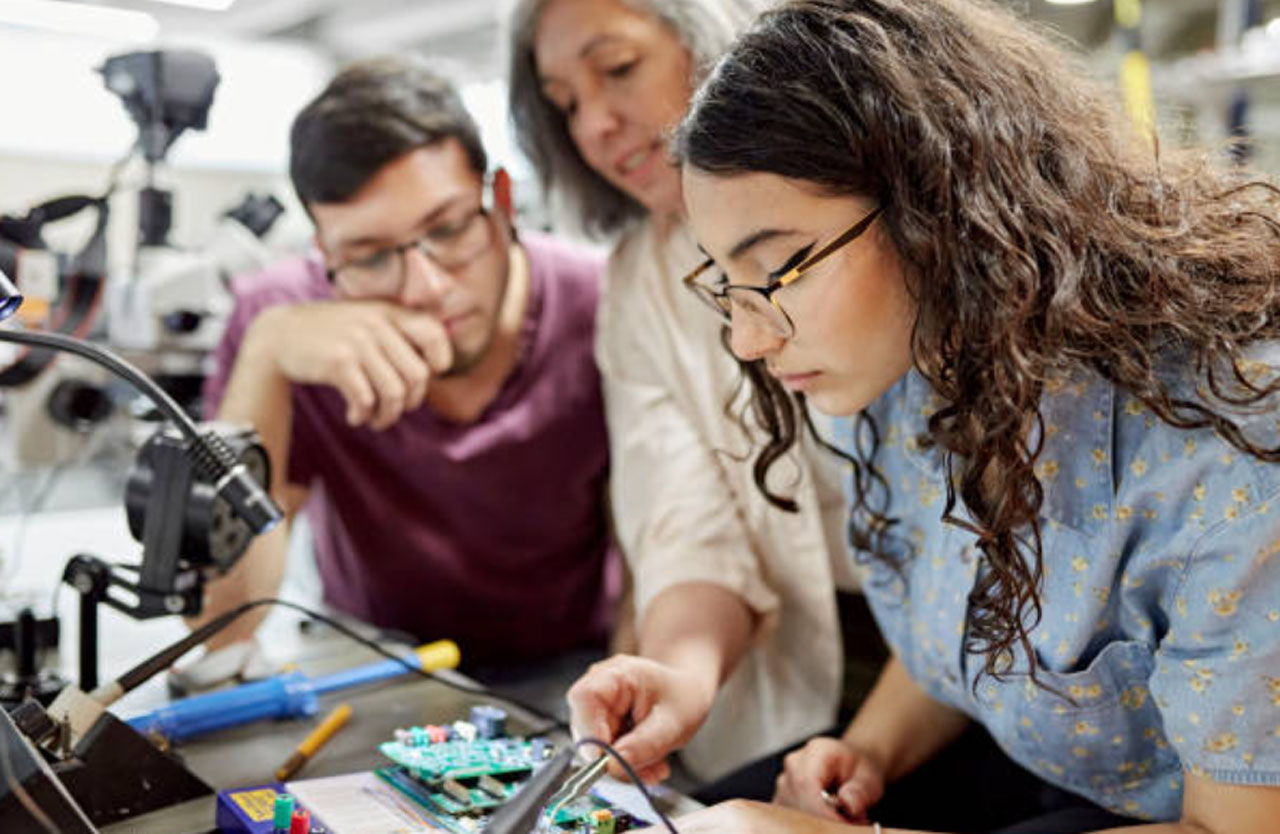 Know How EV Labs Are Transforming the Future of Engineering Education