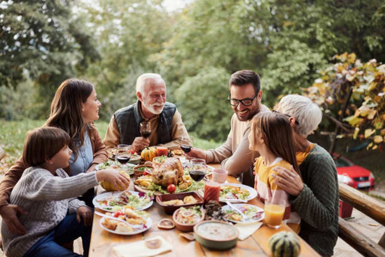 Sunday Lunch Traditions That Bring the Family Together