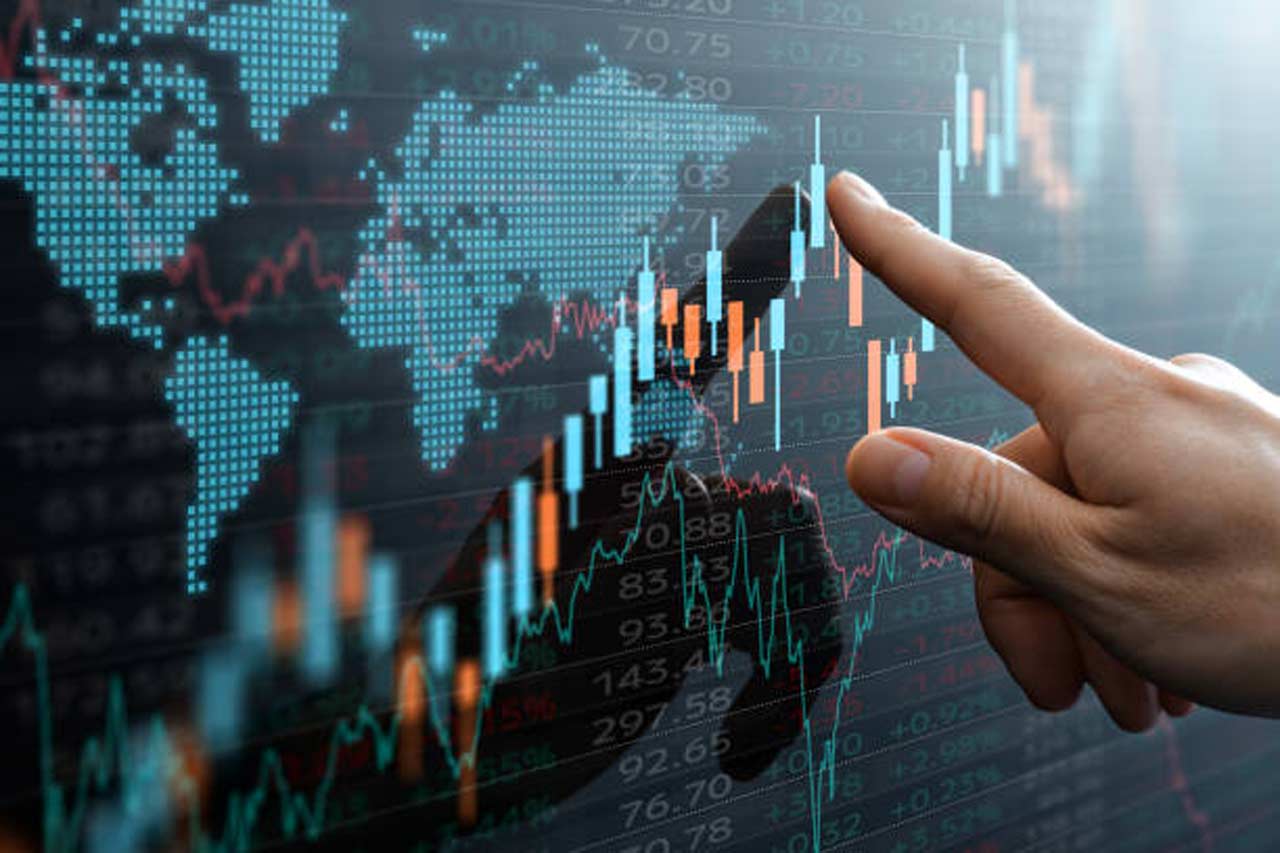 Sovereign vs Corporate Bonds in India — Which Should a First-Time Bond Investor Choose?