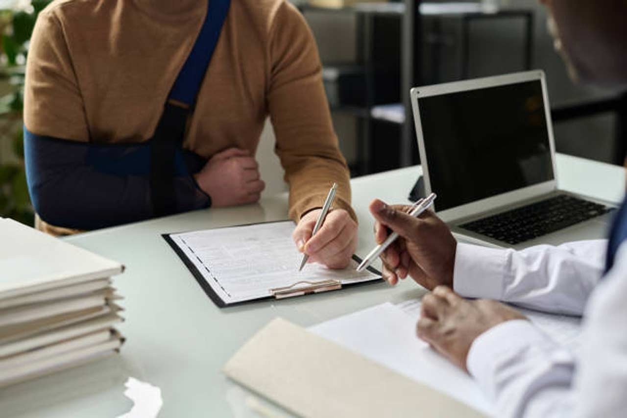 What an Experienced Injury Lawyer Brings to a Challenging Case