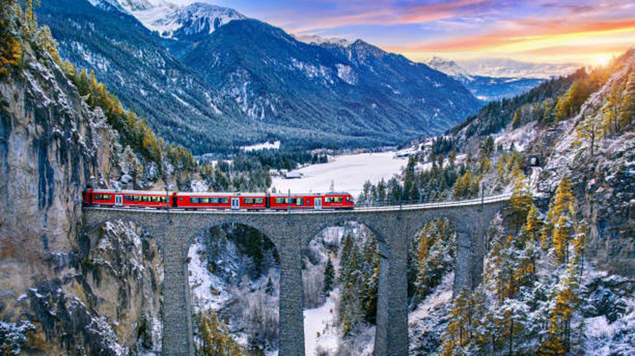 Meet Glamour Trains