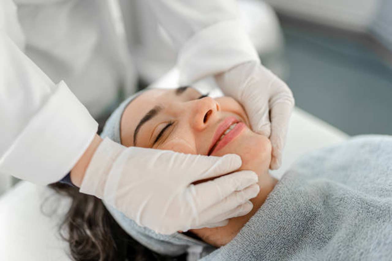 Advanced Skincare Clinic in Phoenix: A Guide to Professional Skin Care Services