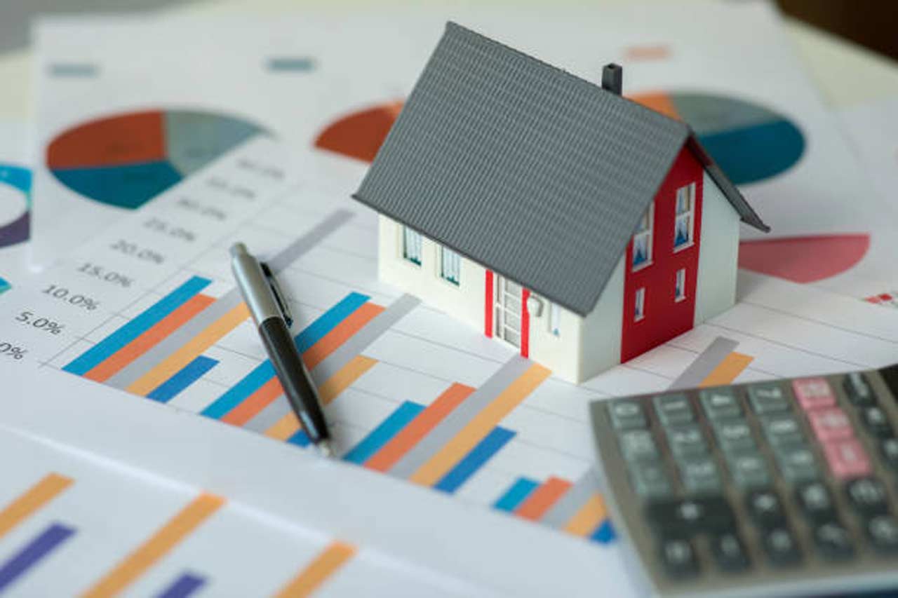 What you need to know before you buy a mansion