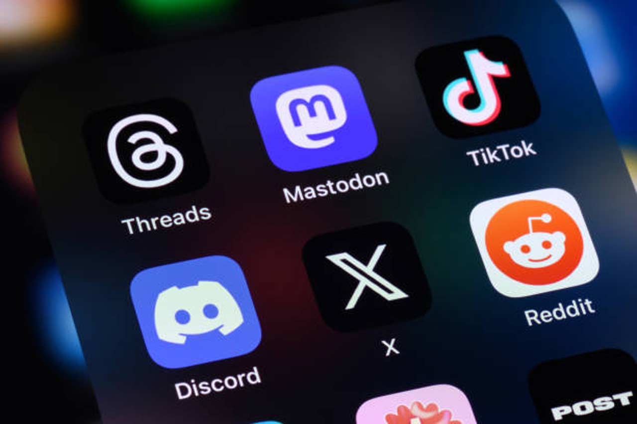 how to do a poll on Discord